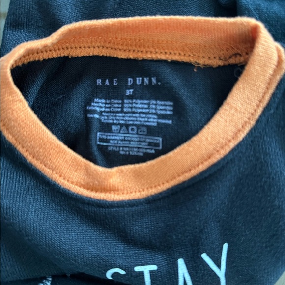 Rae Dunn Stay Spooky Kids Halloween Pajama Set - Black and Orange NWT Size 3T - Picture 3 of 4